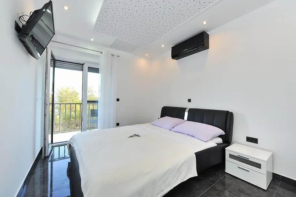 Villa Lily Privlaka
