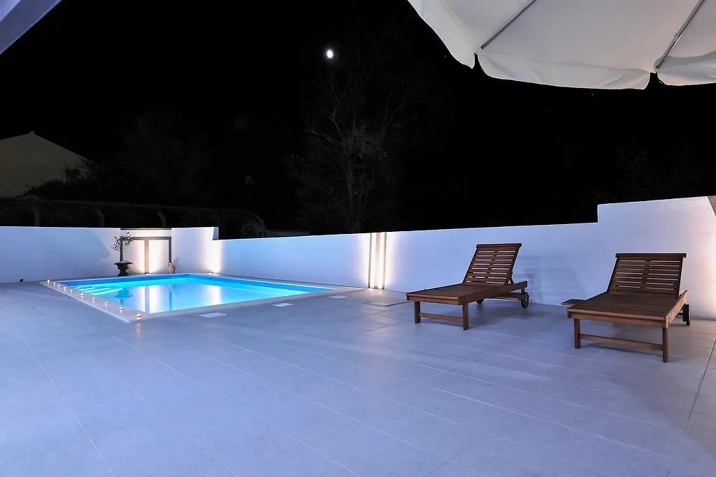 Villa Lily Privlaka