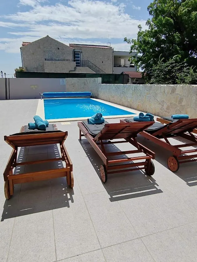 Villa Lily Privlaka