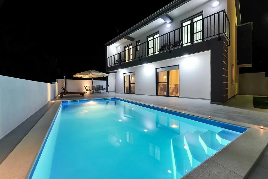 Villa Lily Privlaka